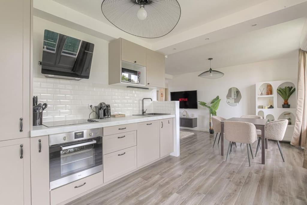 Le Pressense, Ideal Sejour Pro Ou Familiale Vénissieux Exterior foto