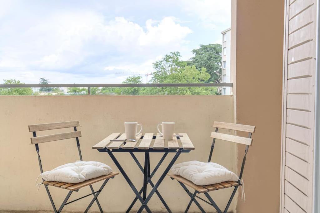 Le Pressense, Ideal Sejour Pro Ou Familiale Vénissieux Exterior foto